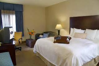 Hotel Larkspur Landing South Bend