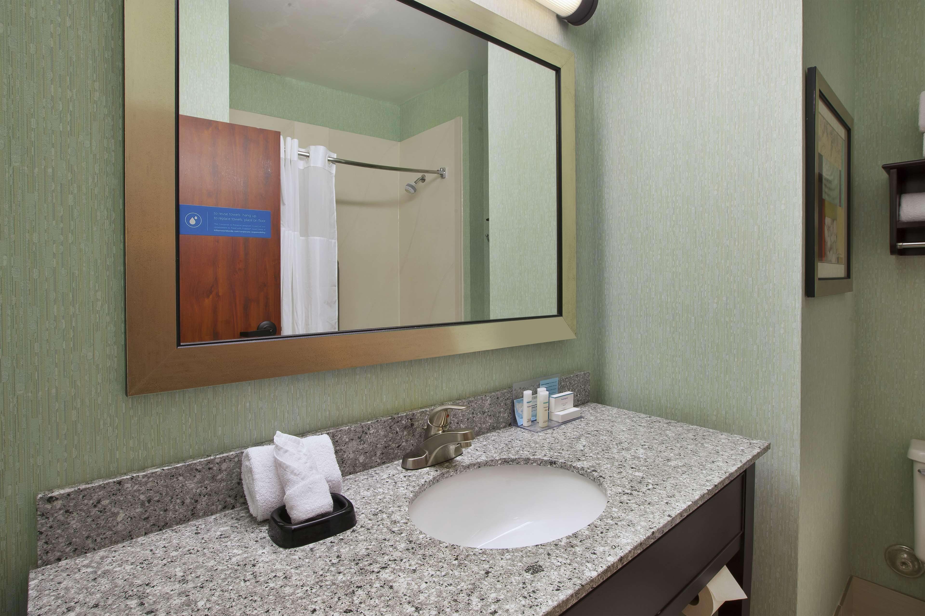 Hotel Larkspur Landing South Bend