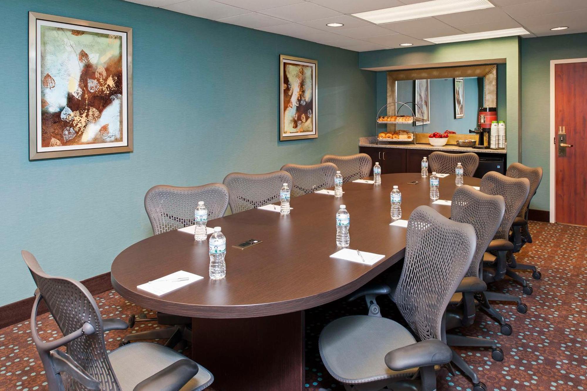 Hotel Larkspur Landing 3*