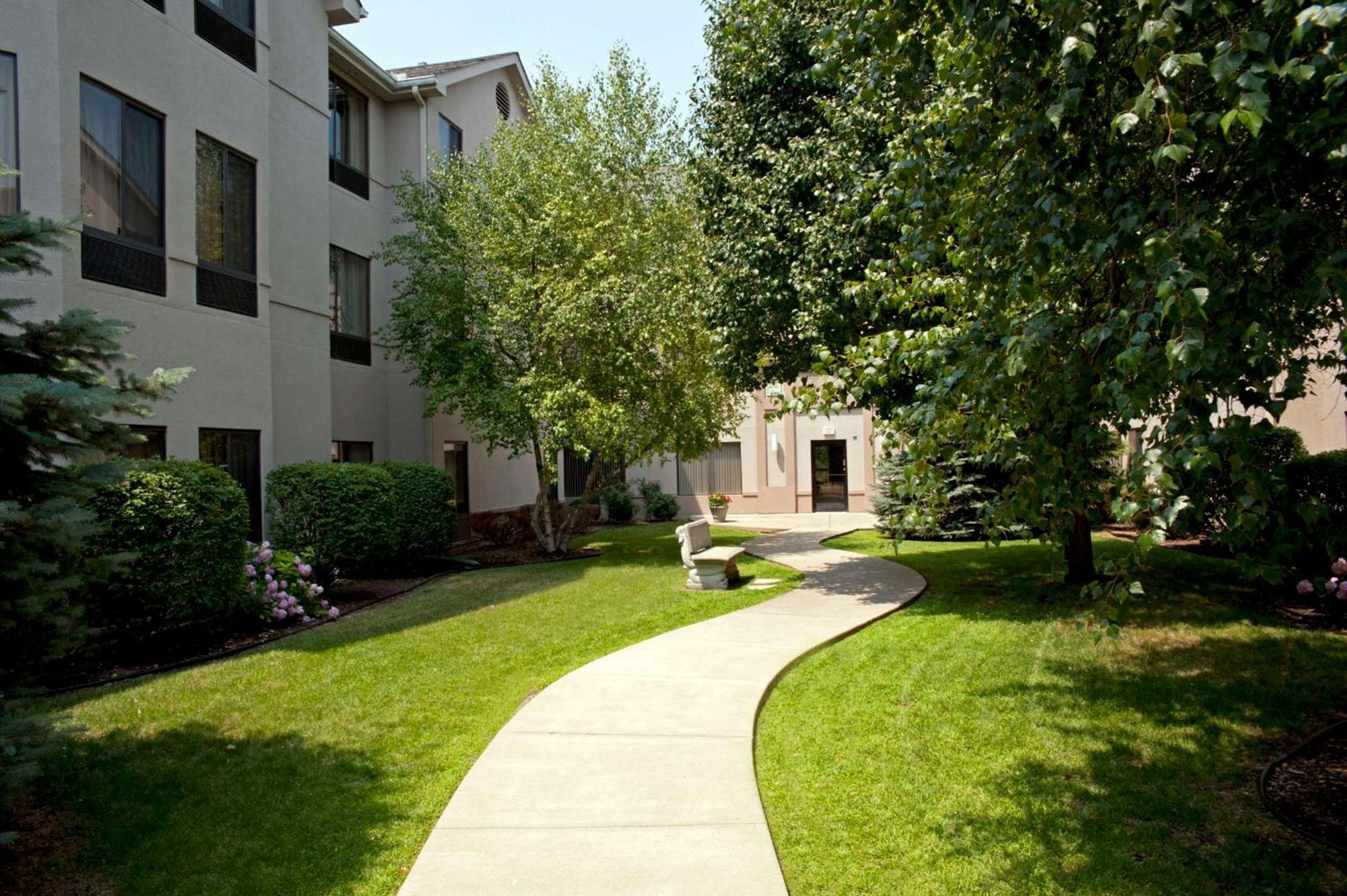 Hotel Larkspur Landing 3*