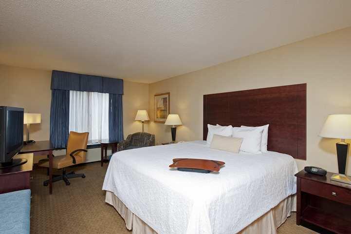 Larkspur Landing 3* South Bend
